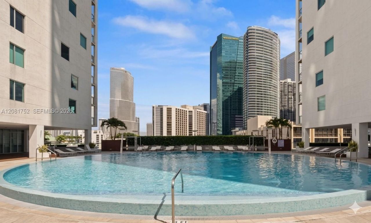 500 Brickell Ave , Unit 1806, Miami, FL 33131 Photo