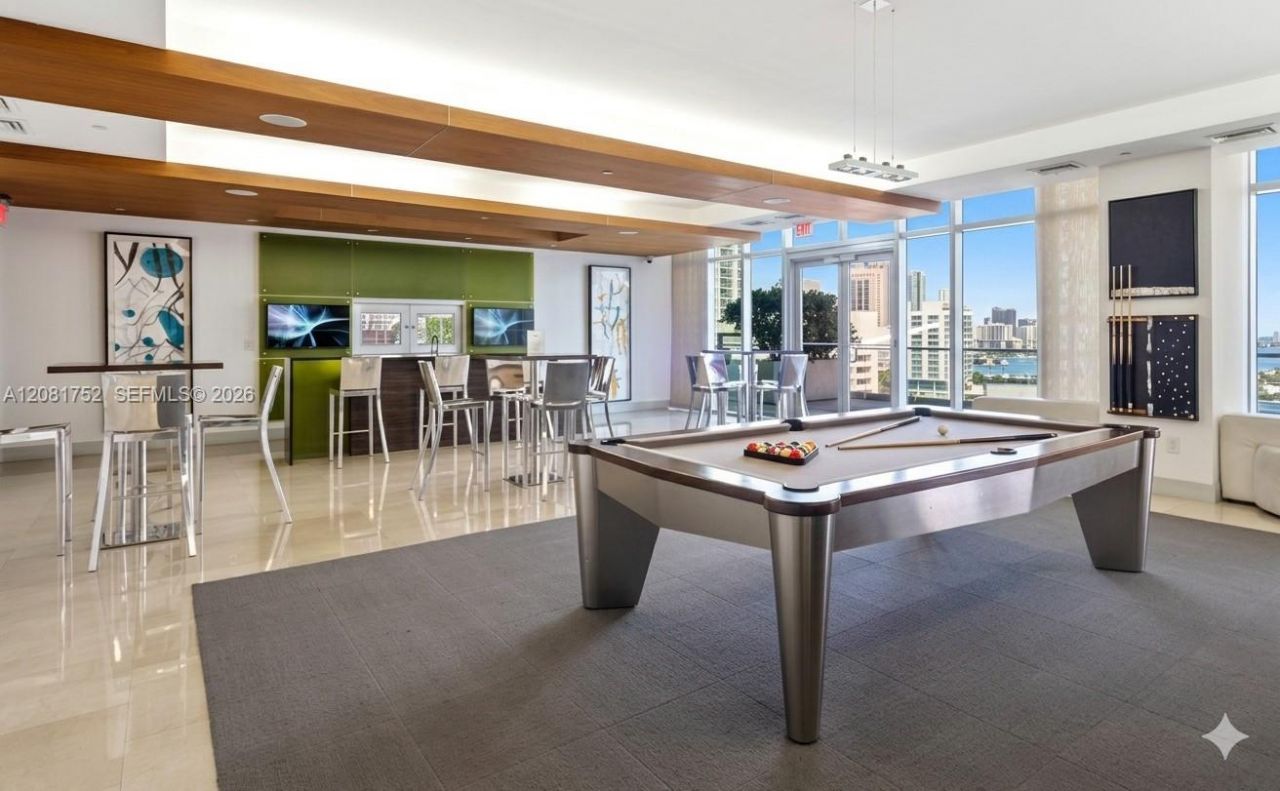 500 Brickell Ave , Unit 1806, Miami, FL 33131 Photo