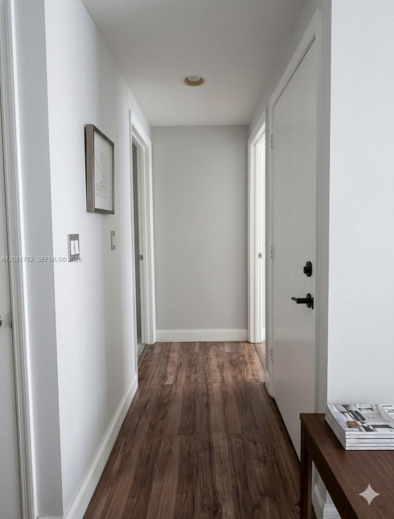 500 Brickell Ave , Unit 1806, Miami, FL 33131 Photo