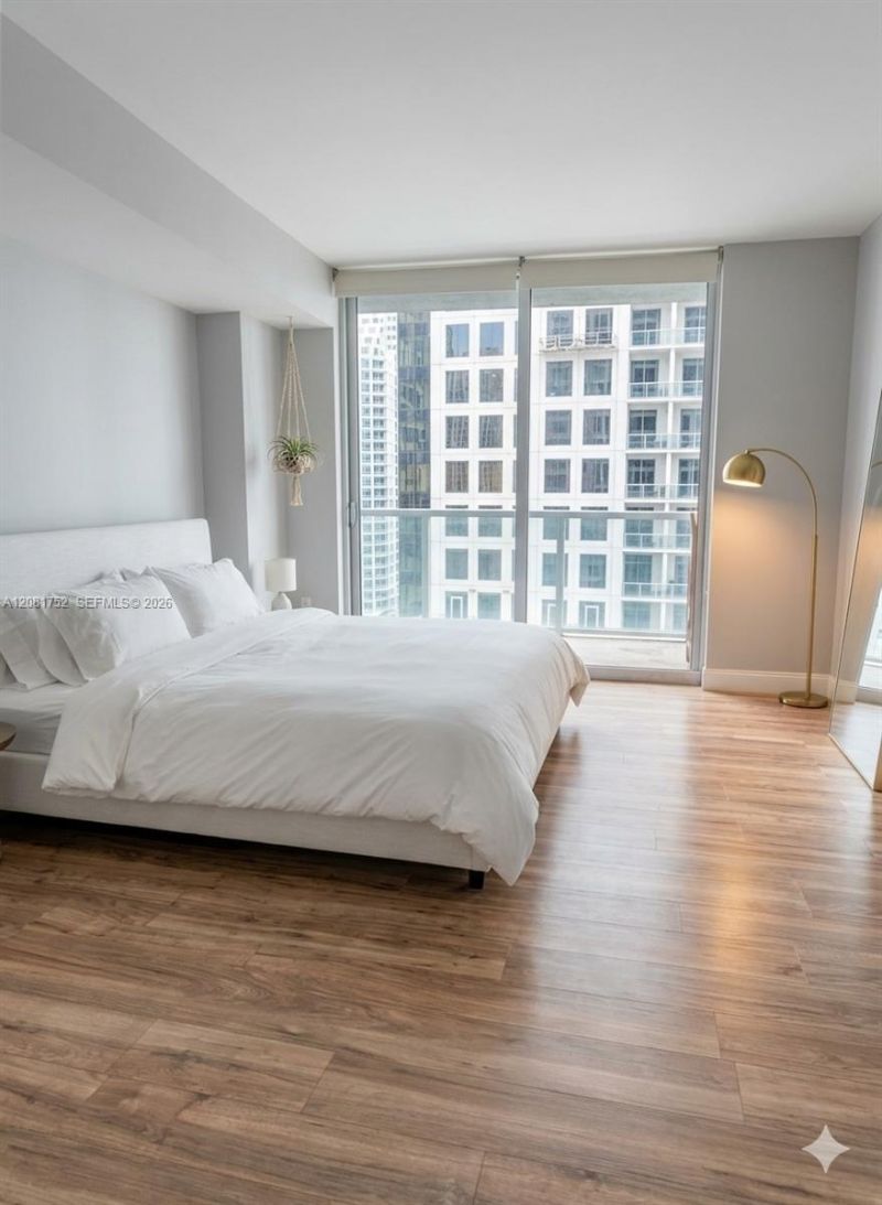 500 Brickell Ave , Unit 1806, Miami, FL 33131 Photo