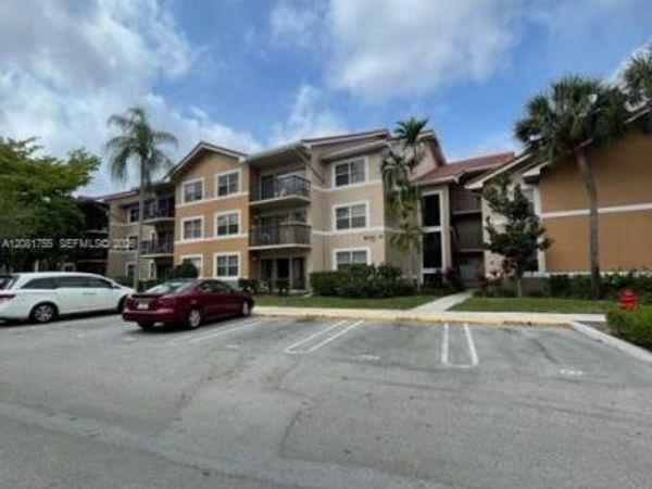 8721 Wiles Rd , Unit 208, Coral Springs, FL 33067