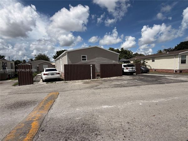 220 NE 12th Ave , Homestead, FL 33030
