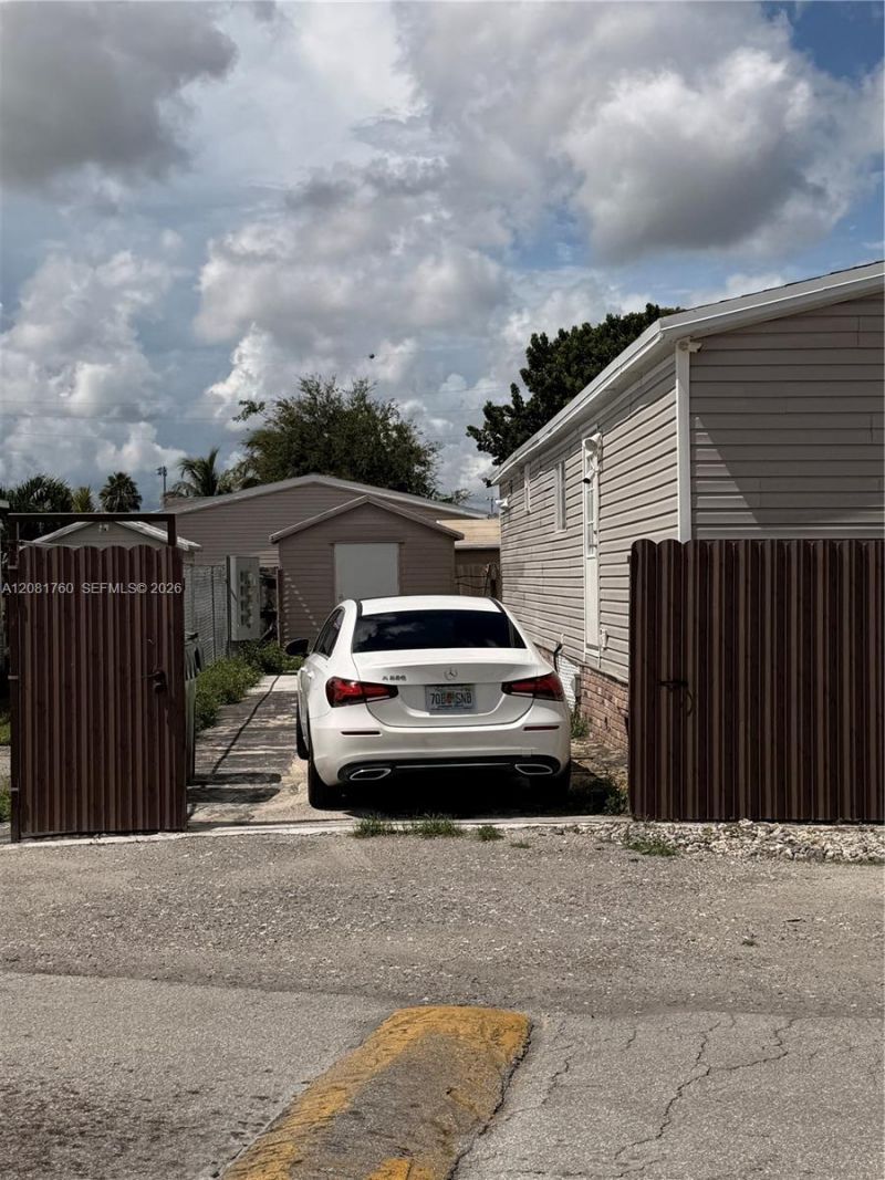 220 NE 12th Ave, Homestead, FL 33030 Photo