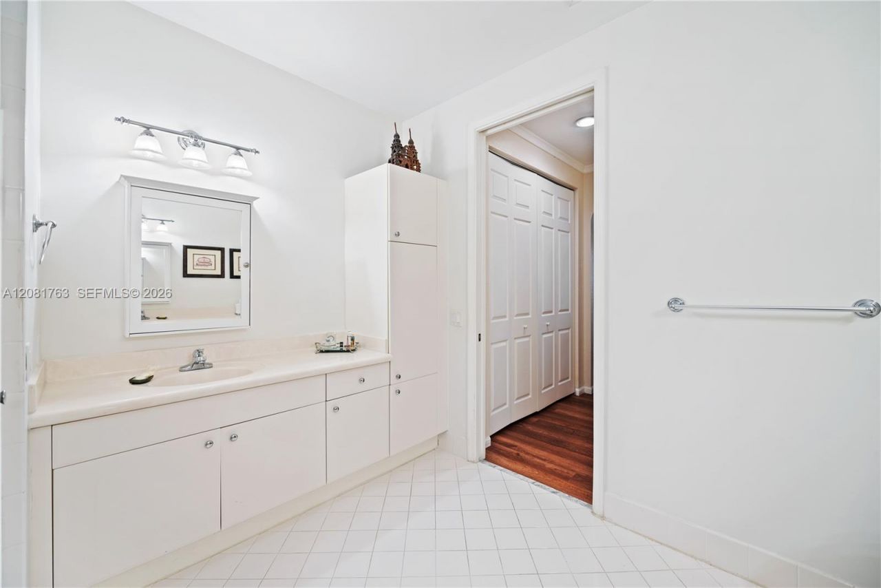 1634 Passion Vine Cir, Unit 31-2, Weston, FL 33326 Photo