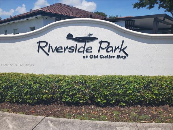 22527 SW 102nd Path, Cutler Bay, FL 33190