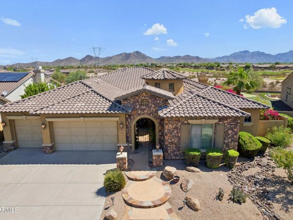 17912 W NARRAMORE Road, Goodyear, AZ 85338