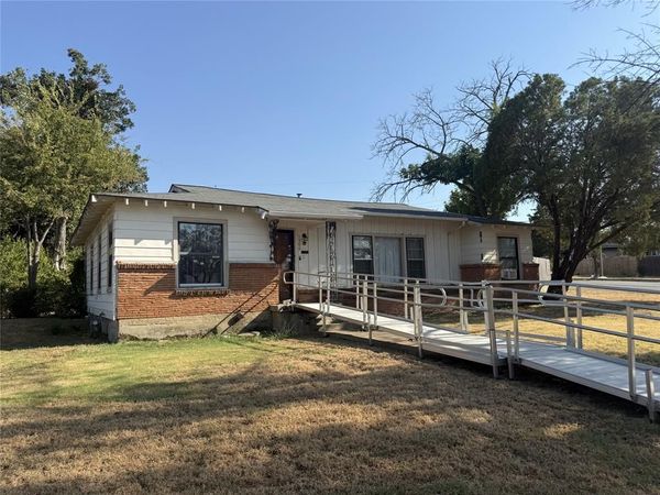 5500 Purington Avenue , Fort Worth, TX 76112