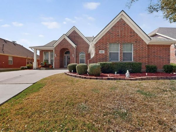 6869 Cape Cod Drive, Grand Prairie, TX 75054