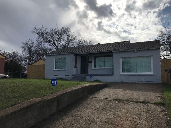 1956 E Illinois Avenue , Dallas, TX 75216