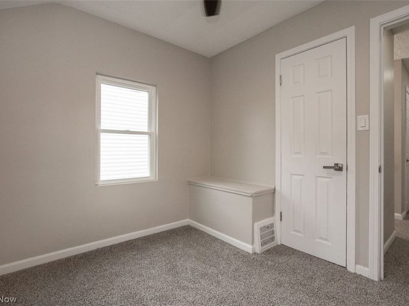 16811 Biltmore Avenue, Cleveland, OH 44128 Photo 17