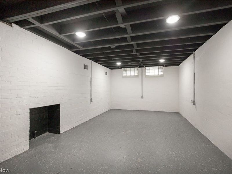 16811 Biltmore Avenue, Cleveland, OH 44128 Photo 30
