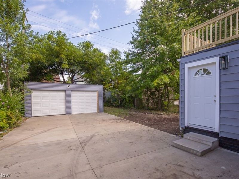 16811 Biltmore Avenue, Cleveland, OH 44128 Photo 35