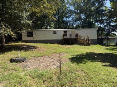 38 Wood Lake Drive, Murray, KY 42071