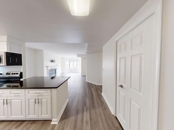 22 COURTHOUSE SQUARE, Unit 402, ROCKVILLE, MD 20850