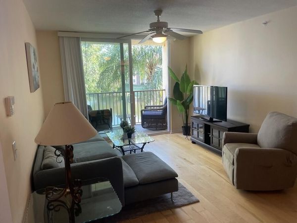 712 VILLA Circle, Boynton Beach, FL 33435