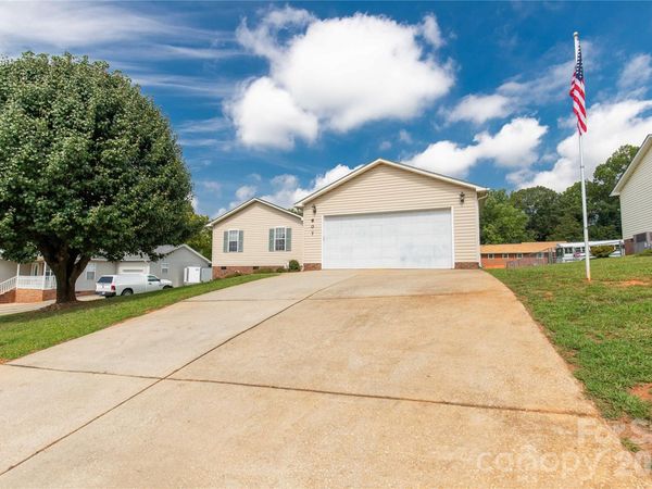 607 Helms Drive , Lowell, NC 28098
