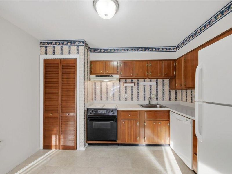 16 Shenandoah Drive, Florence, KY 41042 Photo 8