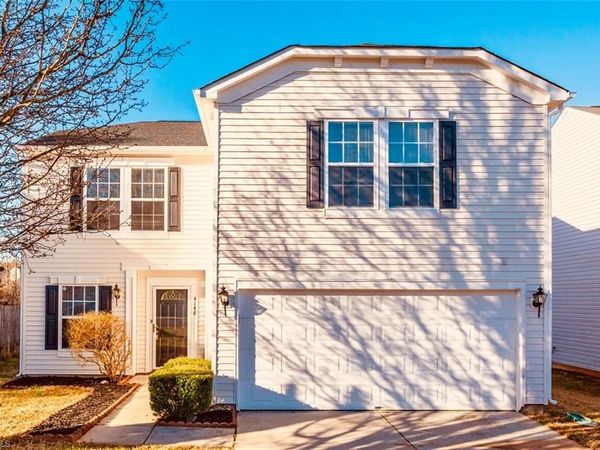 4148 Salem Springs Court , Winston-Salem, NC 27107