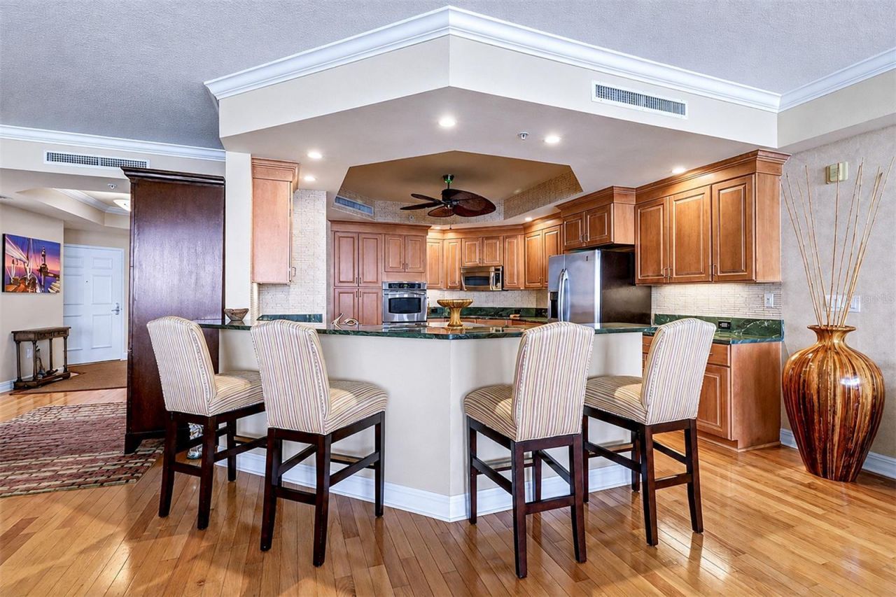 15208 Gulf Boulevard, Unit 404, Madeira Beach, FL 33708 Photo