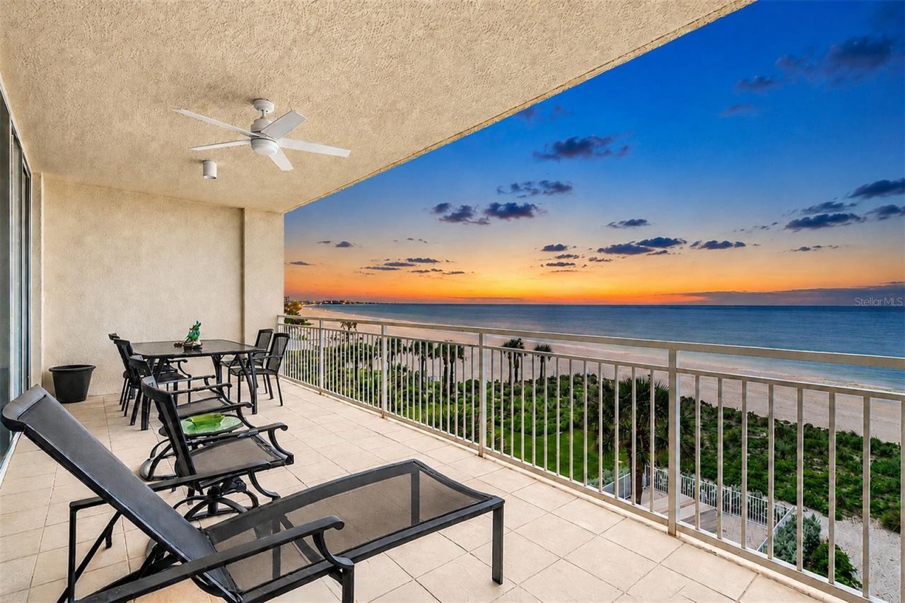 15208 Gulf Boulevard, Unit 404, Madeira Beach, FL 33708 Photo