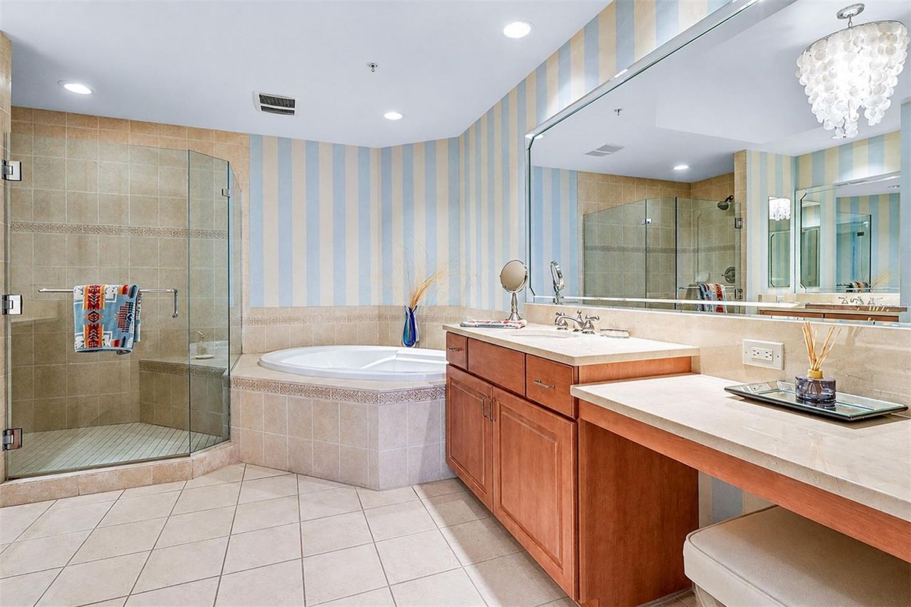 15208 Gulf Boulevard, Unit 404, Madeira Beach, FL 33708 Photo
