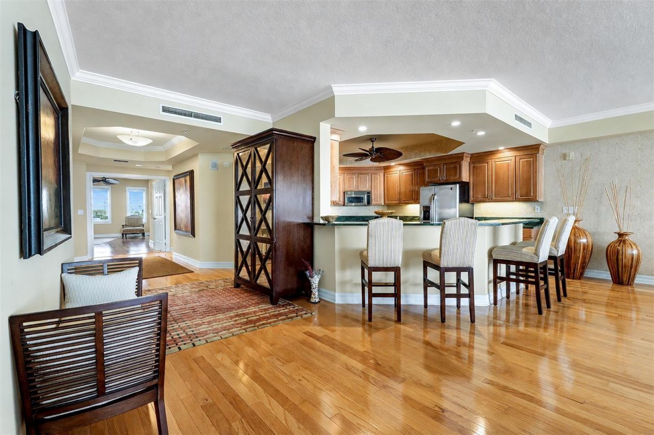 15208 Gulf Boulevard, Unit 404, Madeira Beach, FL 33708 Photo