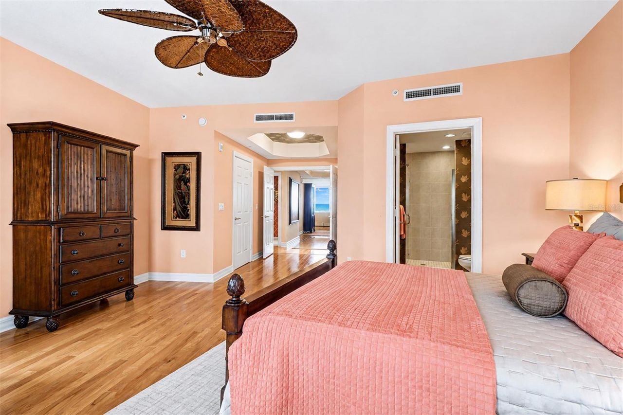 15208 Gulf Boulevard, Unit 404, Madeira Beach, FL 33708 Photo
