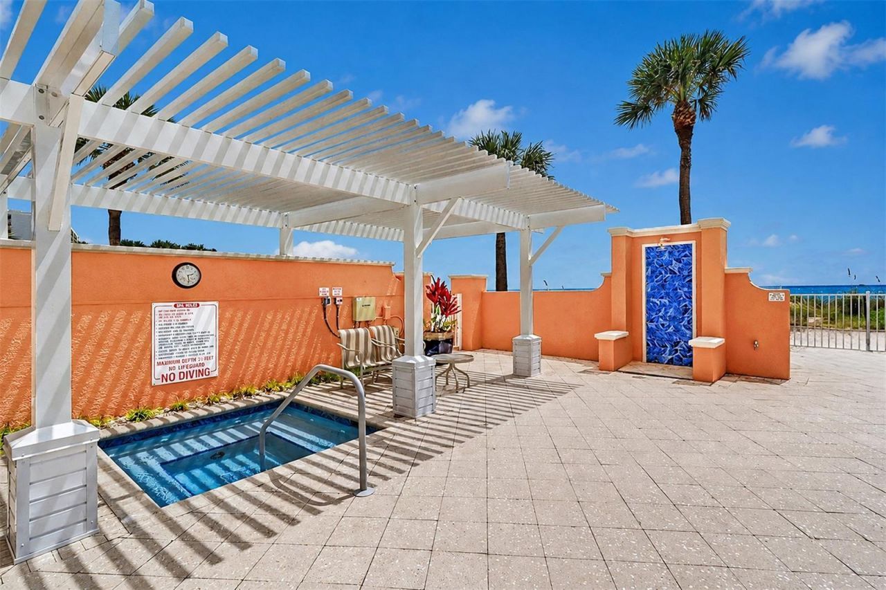 15208 Gulf Boulevard, Unit 404, Madeira Beach, FL 33708 Photo