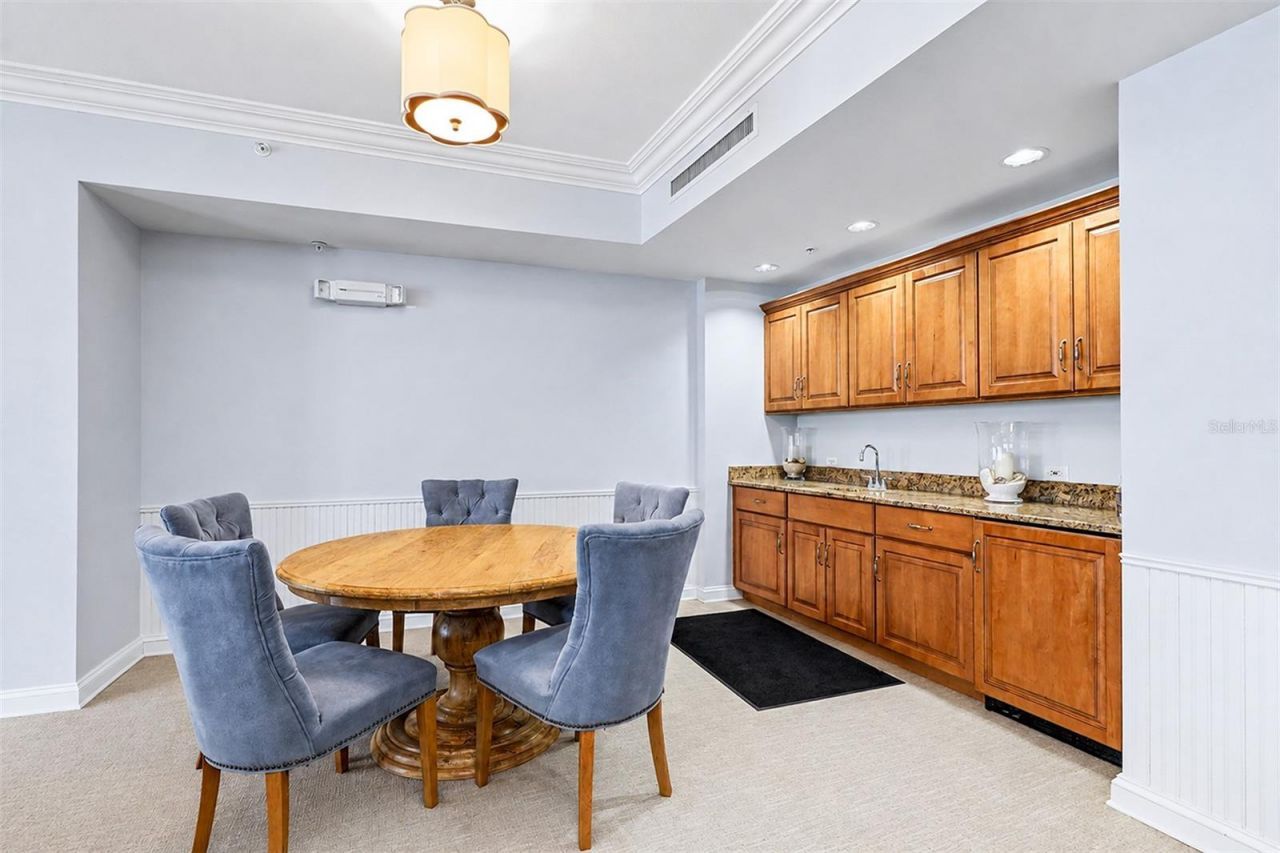 15208 Gulf Boulevard, Unit 404, Madeira Beach, FL 33708 Photo