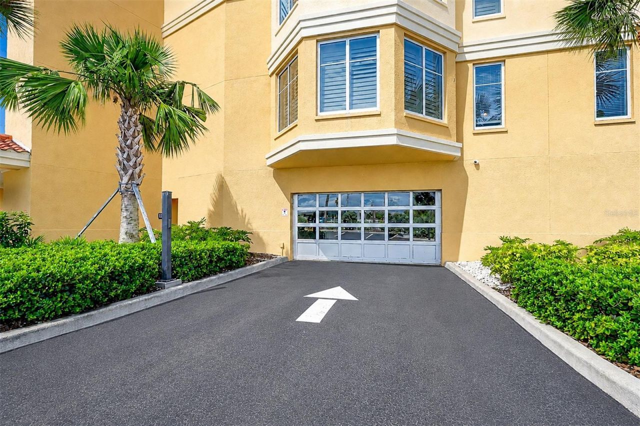 15208 Gulf Boulevard, Unit 404, Madeira Beach, FL 33708 Photo