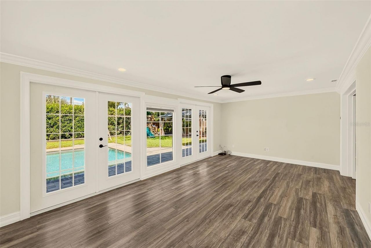 812 Willowbranch Avenue, Clearwater, FL 33764 Photo