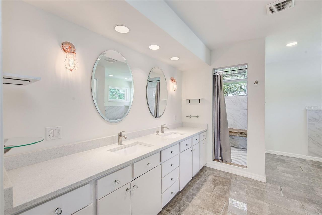 812 Willowbranch Avenue, Clearwater, FL 33764 Photo