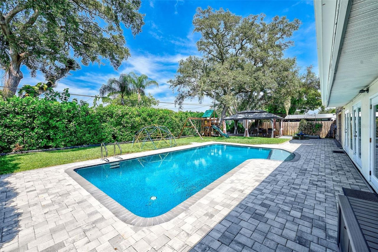 812 Willowbranch Avenue, Clearwater, FL 33764 Photo