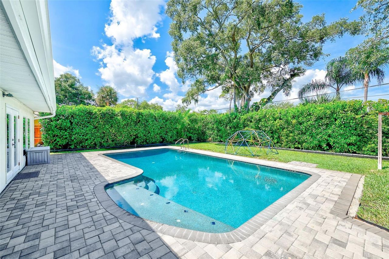 812 Willowbranch Avenue, Clearwater, FL 33764 Photo