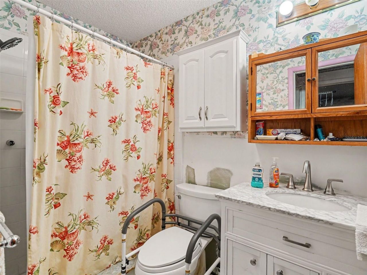 1117 68th Avenue Drive W, Bradenton, FL 34207 Photo