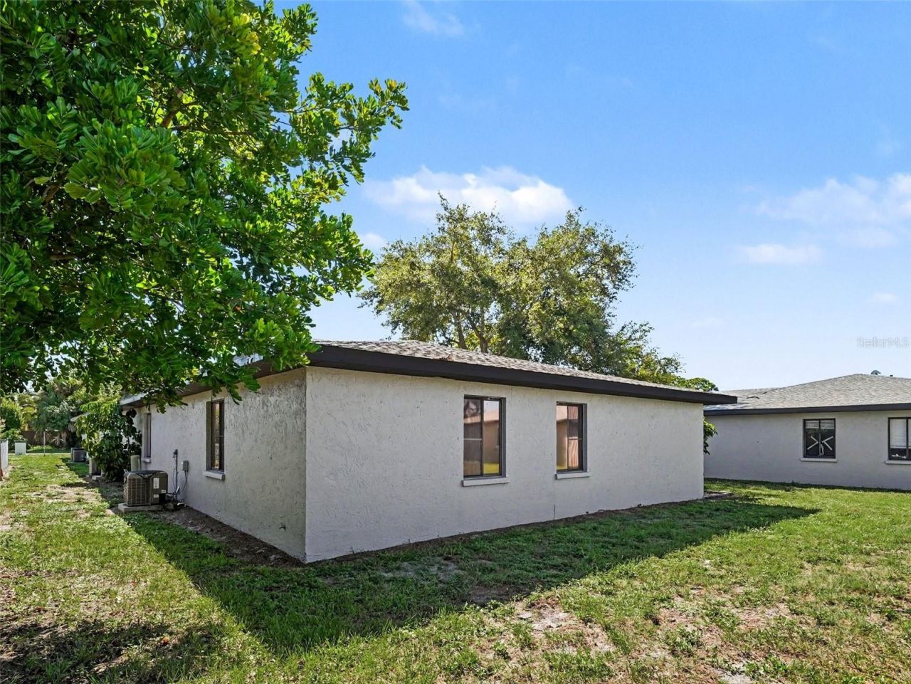 1117 68th Avenue Drive W, Bradenton, FL 34207 Photo