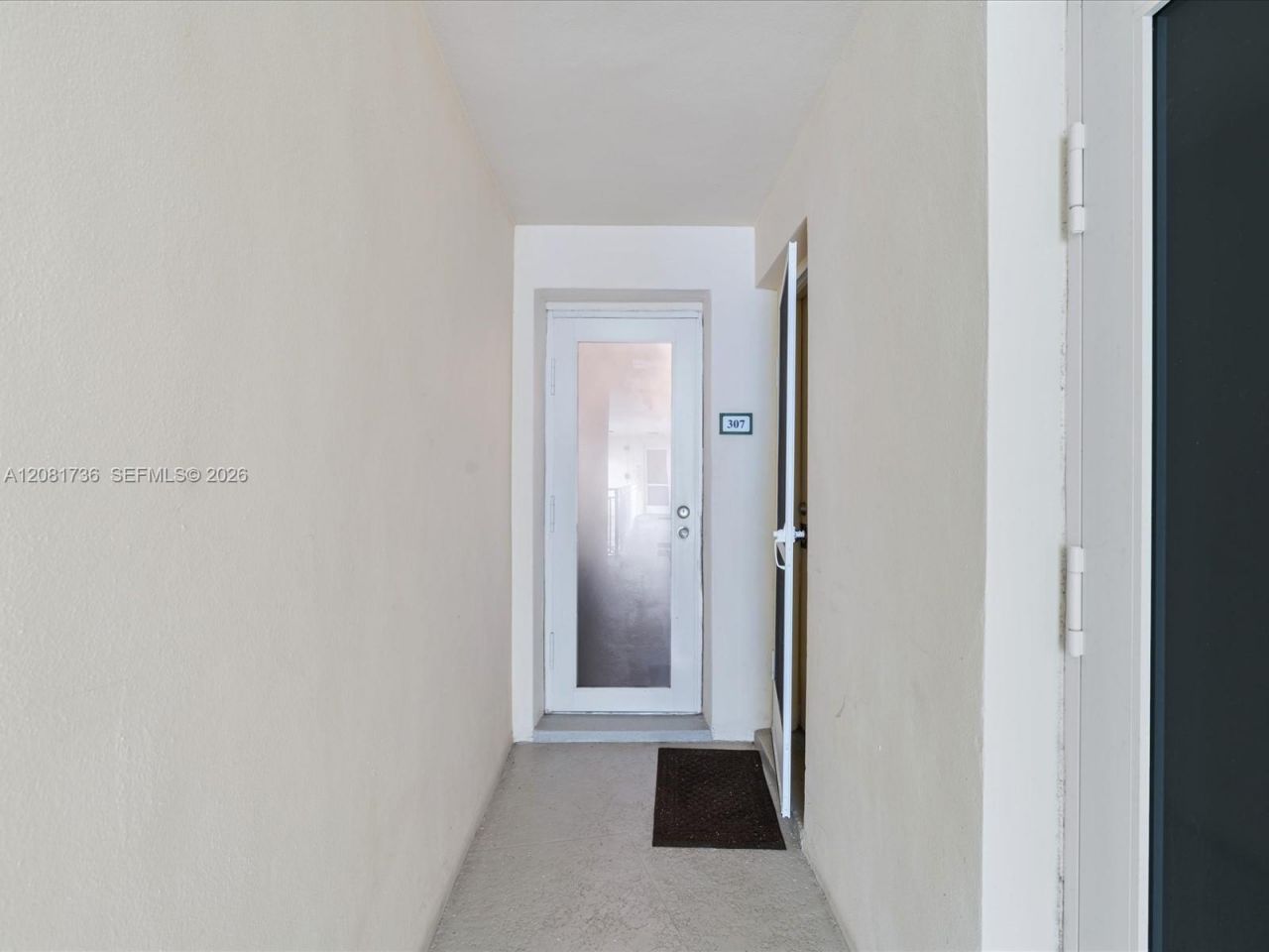 255 Sunrise Dr , Unit 307, Key Biscayne, FL 33149 Photo