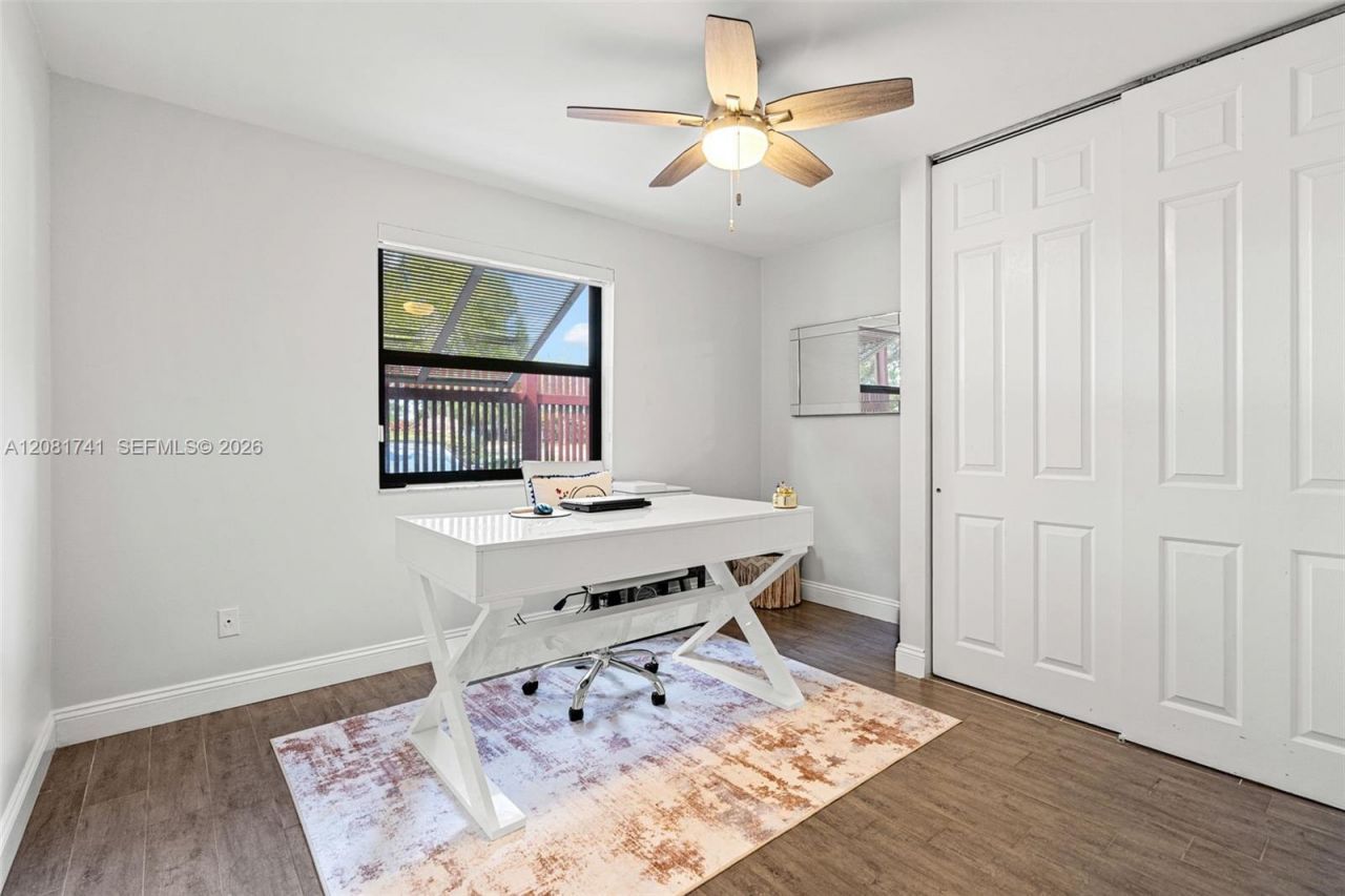 1699 W Fairway Rd , Pembroke Pines, FL 33026 Photo