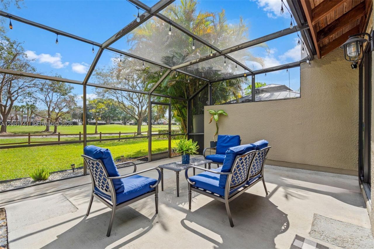 1699 W Fairway Rd , Pembroke Pines, FL 33026 Photo