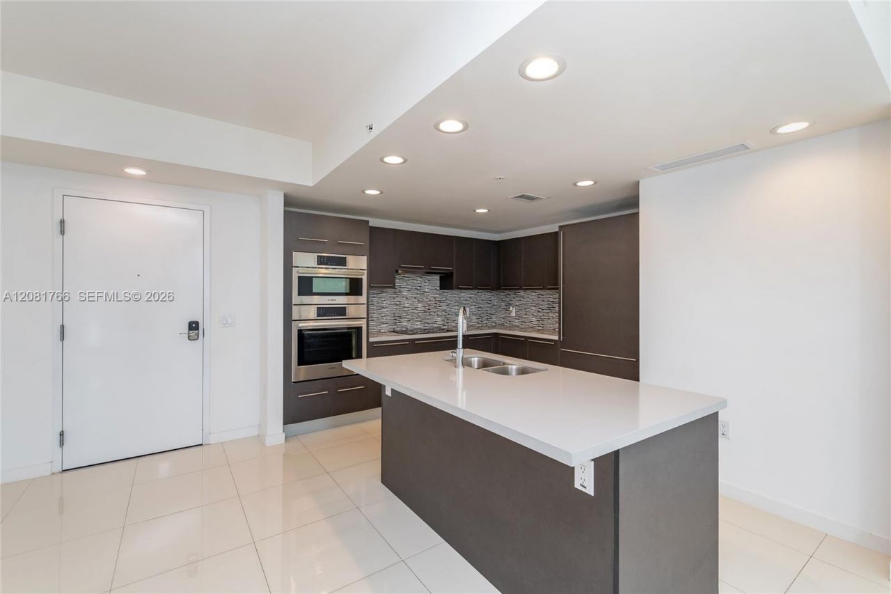 7661 NW 107th Ave, Unit 703, Doral, FL 33178 Photo