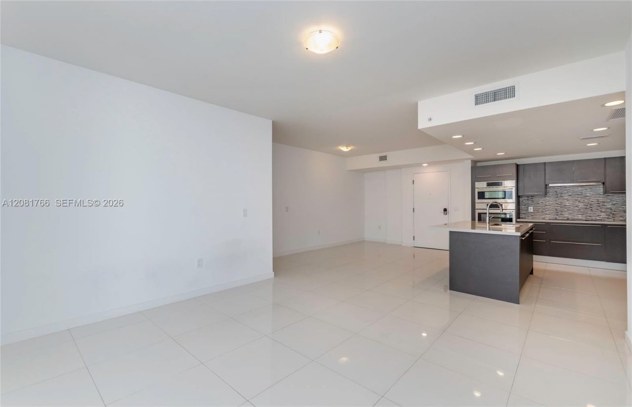 7661 NW 107th Ave, Unit 703, Doral, FL 33178 Photo