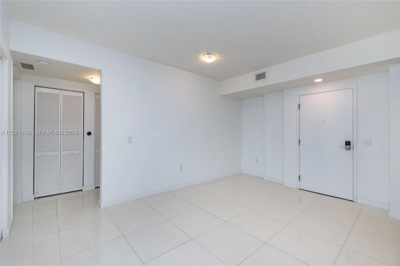 7661 NW 107th Ave, Unit 703, Doral, FL 33178 Photo
