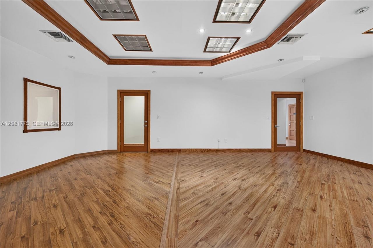 3042 NW 82nd Ave, Doral, FL 33122 Photo