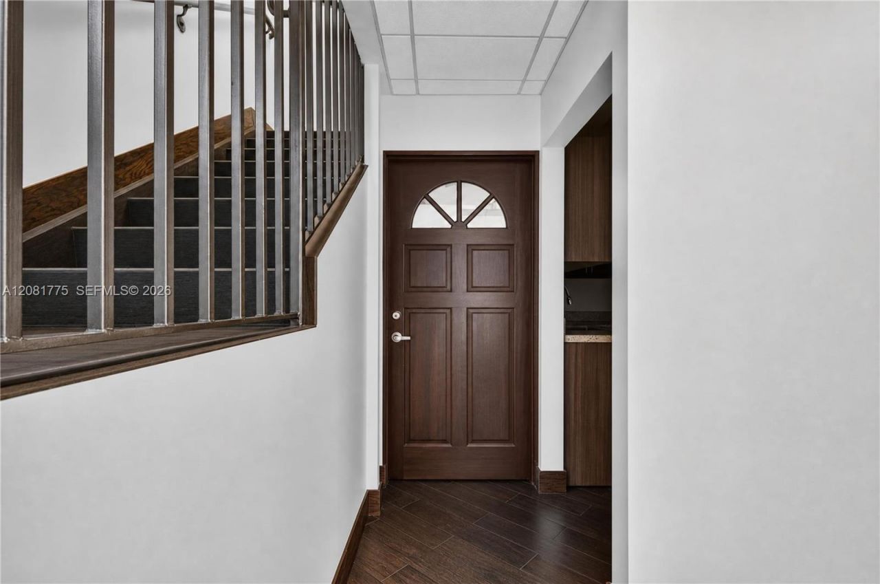 3042 NW 82nd Ave, Doral, FL 33122 Photo
