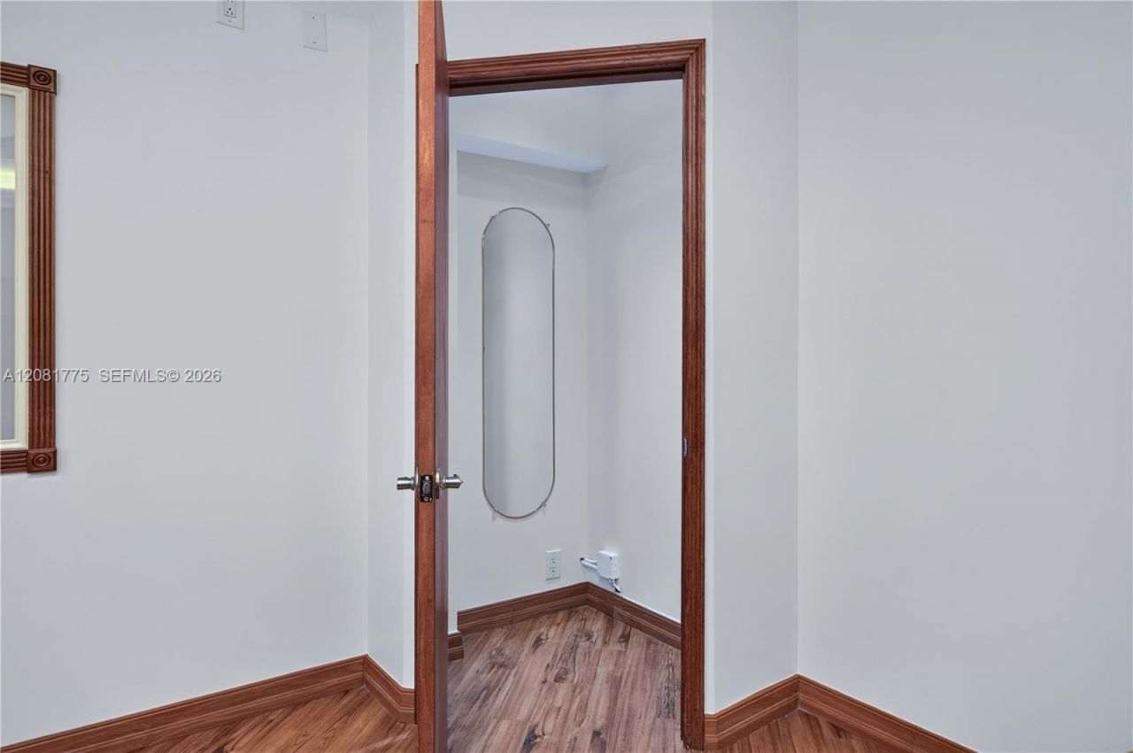 3042 NW 82nd Ave, Doral, FL 33122 Photo