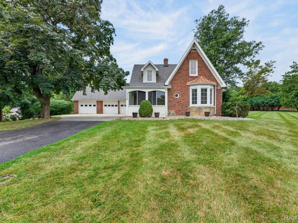 25349 E Huron River Drive, Flat Rock, Mi 48134