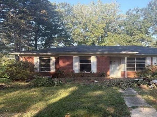 701 N Owens, Jefferson, TX 75657