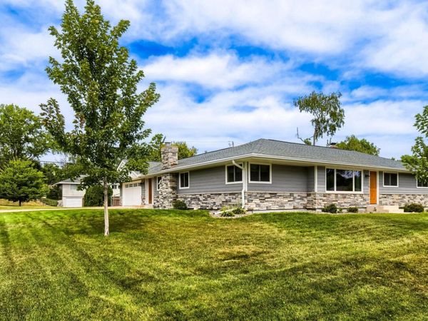 227 Dawn Avenue , Shoreview, MN 55126