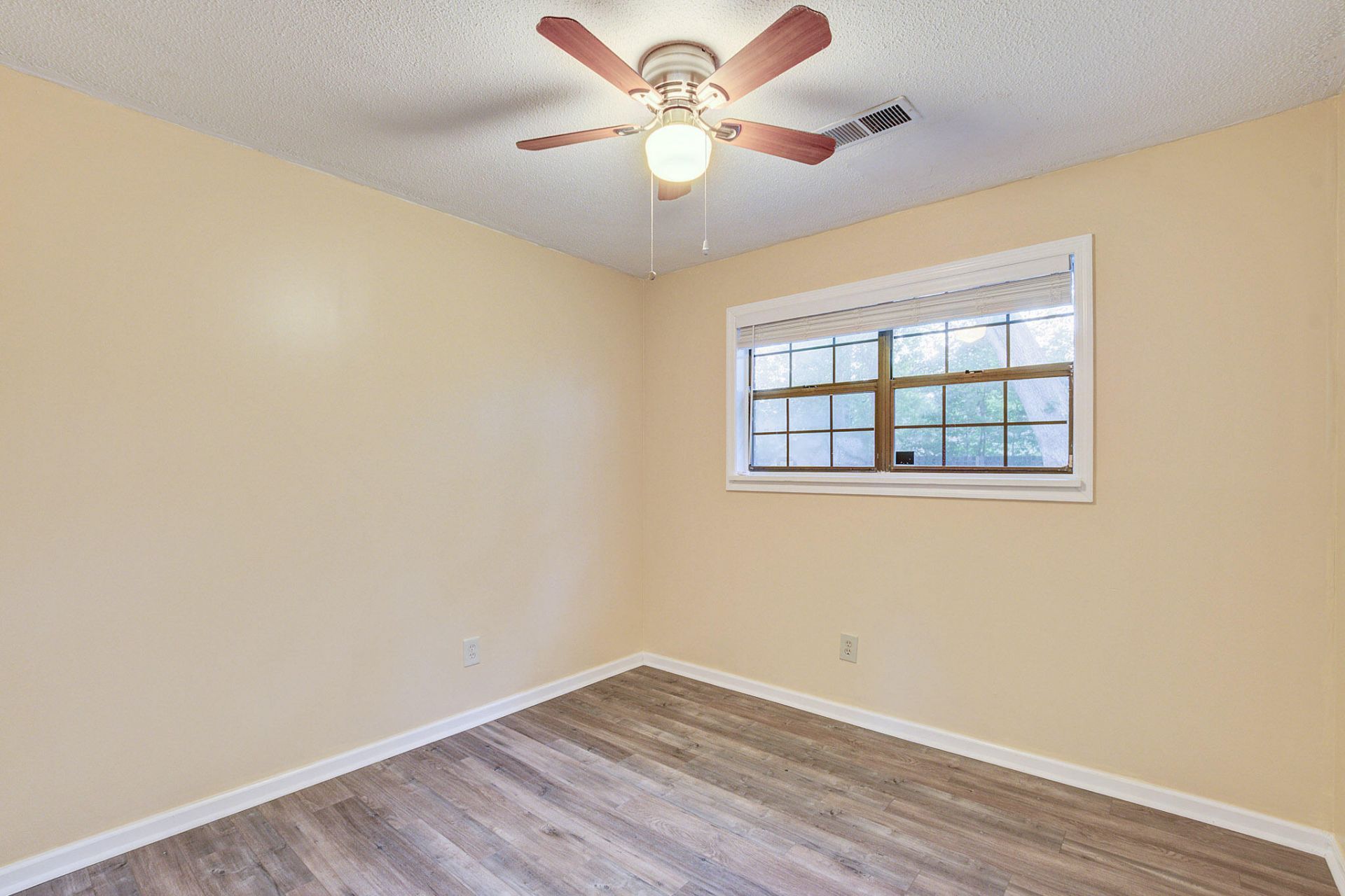 106 Carriage Court Photo 20