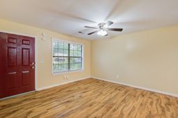 106 Carriage Court photo 4